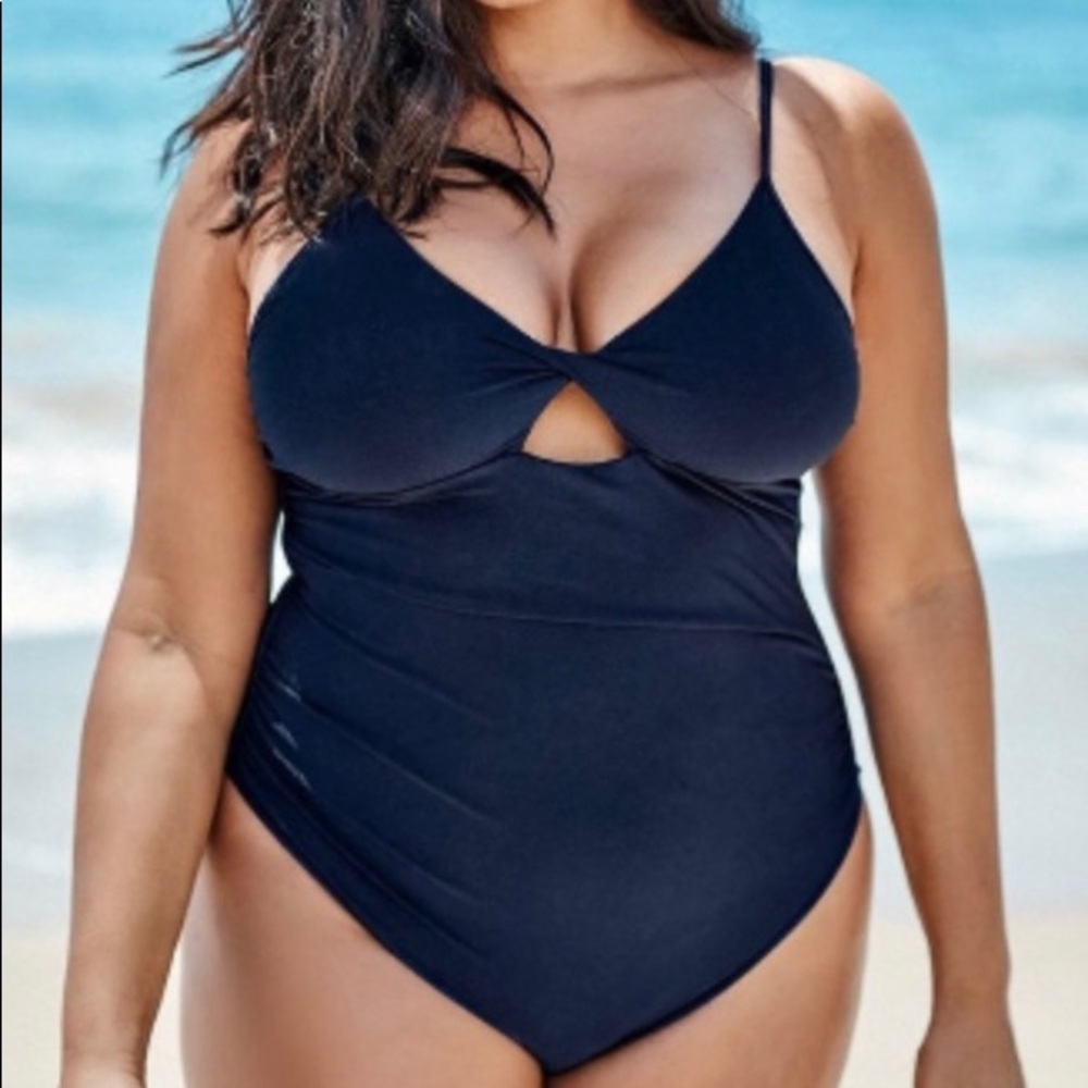 Cupshe plus size swimsuit